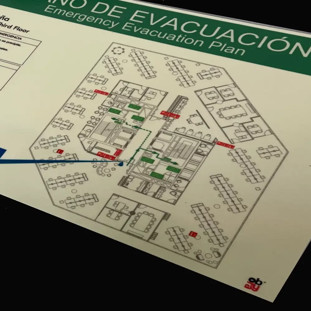 "Plano de evacuación Usted está aquí conforme a UNE 23032:2015"