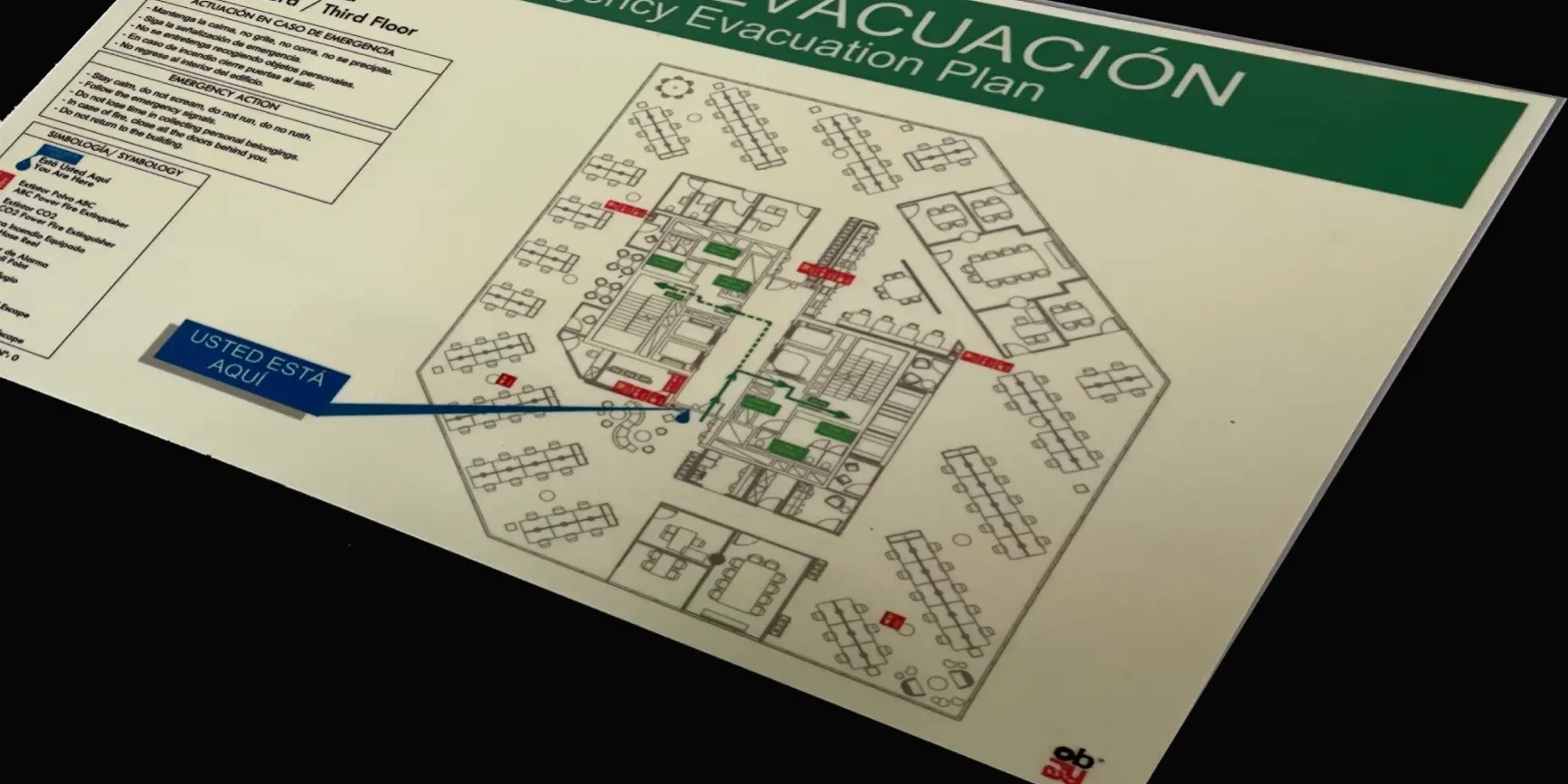 "Plano de evacuación Usted está aquí conforme a UNE 23032:2015"