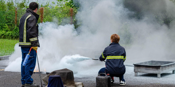 simulacros practicas de fuego real en simulacros de emergencia realizados por Obermann ray
